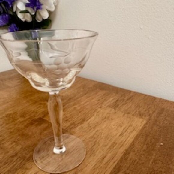 Vintage Etched Crystal Coupe Glasses – Set of 5 Elegant 2.5 oz Cocktail or Desse - Picture 5 of 5